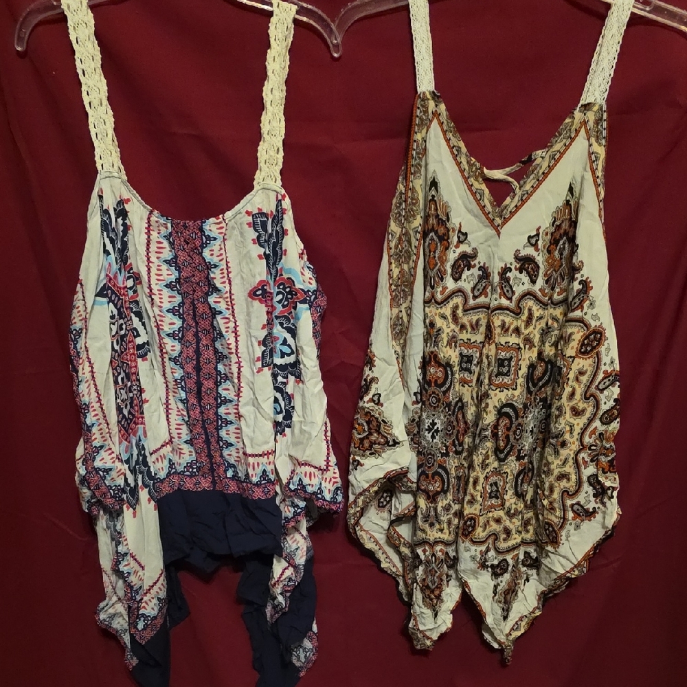 Boho Crochet Strap Printed Handkerchief Hem Tank Top - White/Blue